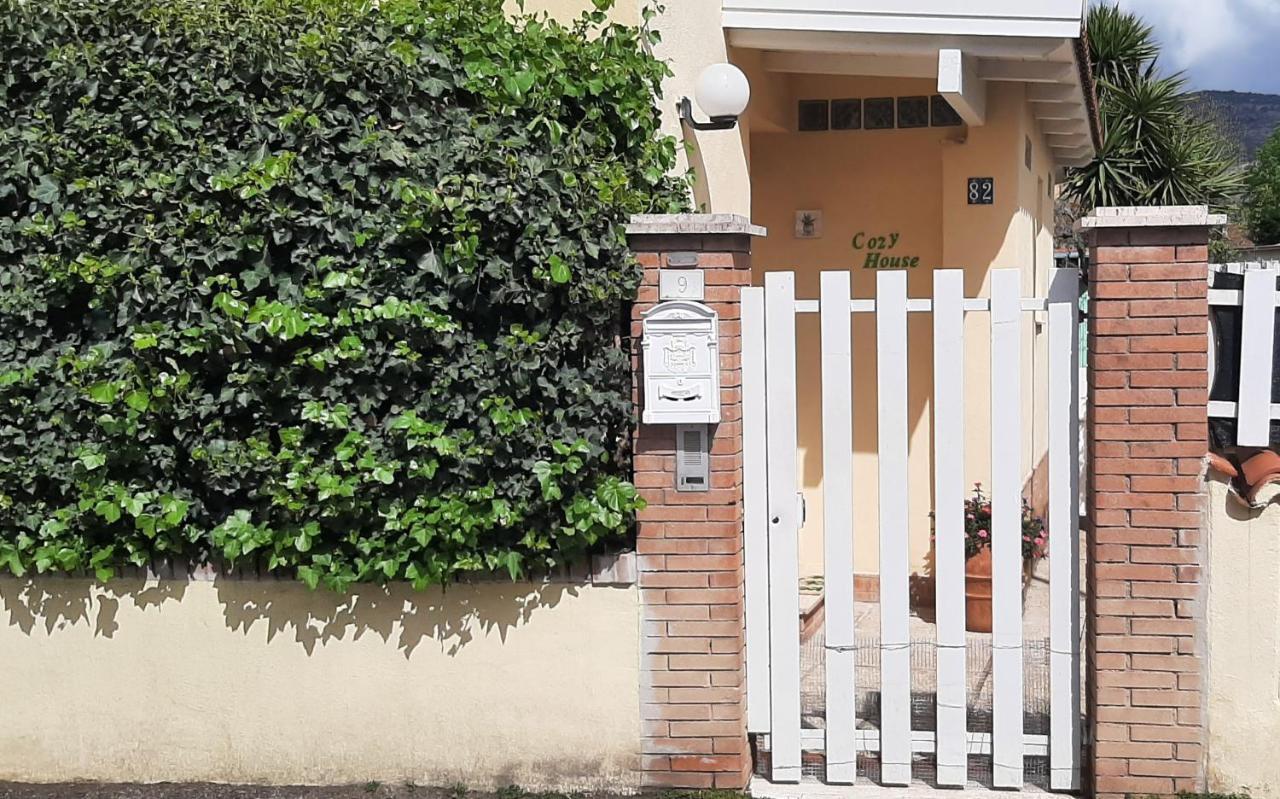 Cozy House Villa Tivoli Bagian luar foto